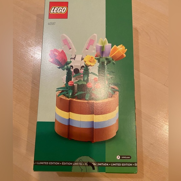 New in sealed box LEGO bunny Easter basket gwp set. - Picture 2 of 2